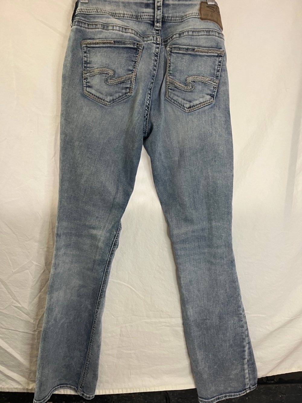 Y2K Silver Jeans Light Blue Flare Jeans with Knee Rips 27x33 - Picture 3 of 5